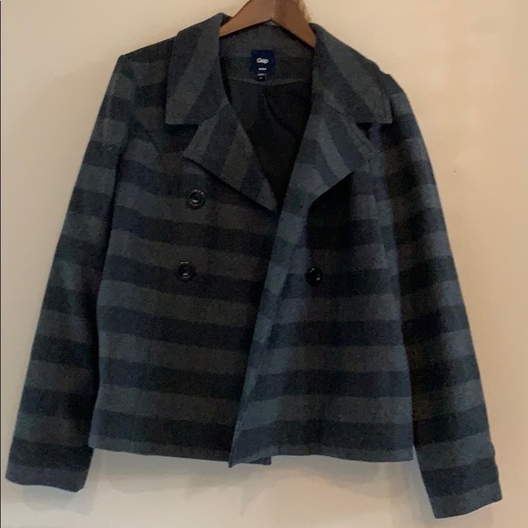 GAP Coat 🤍🖤 - Picture 1 of 4